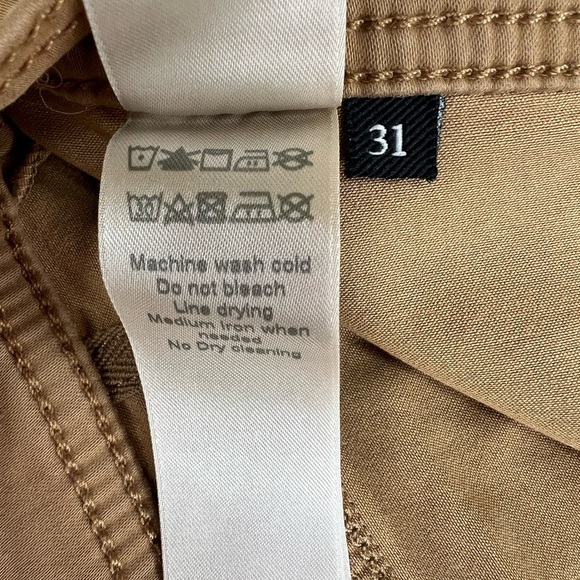 7 For All Mankind NWT Darted Boyfriend Jogger in Sateen Tan Safari, 31 - Picture 13 of 16